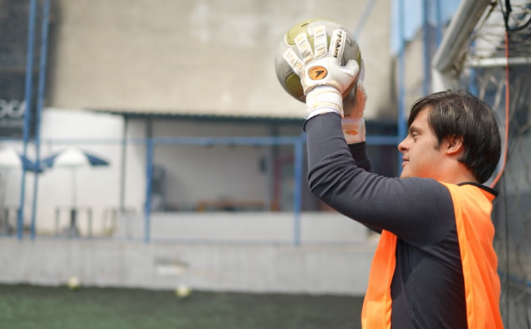 Cheap Soccer Goalkeeper Gloves